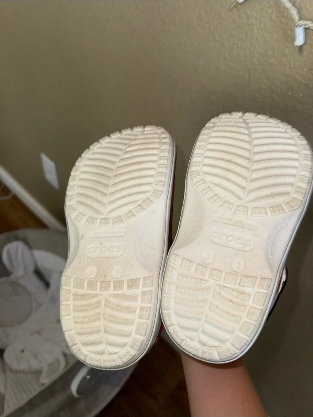 CROCS official style